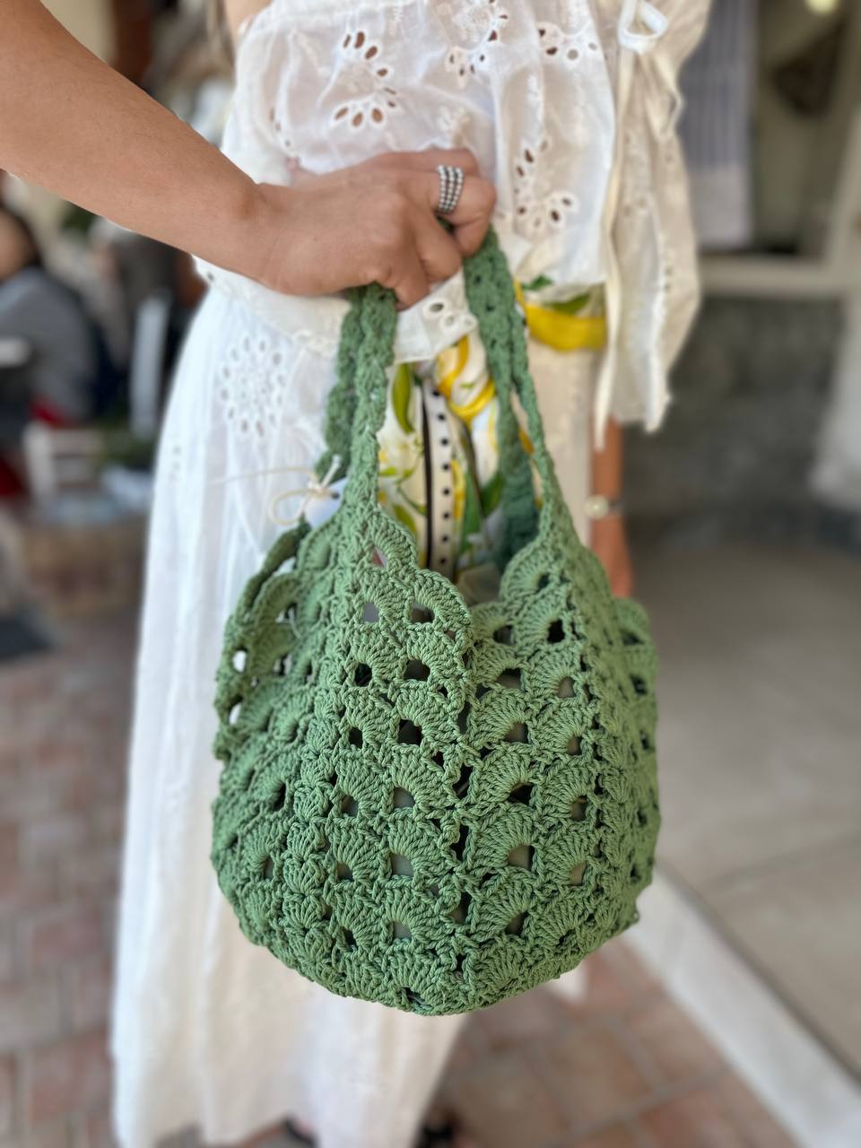 Borsa a secchiello fatta a mano verde